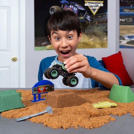 MONSTER JAM KINETIC DIRT DELUXE SET
