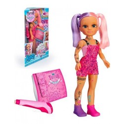 NANCY CADA DIA UN TATTOO