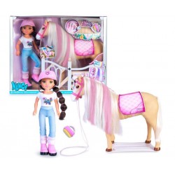 NANCY, UN DIA CON SU CABALLO